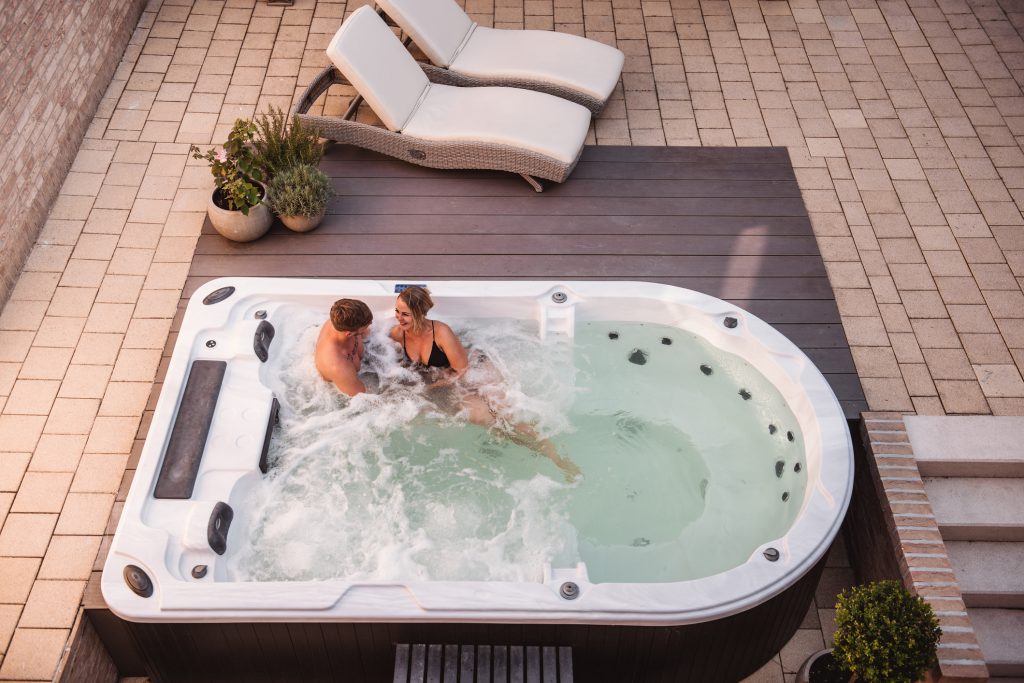 Scopri di più sull'articolo Piscina in giardino: un sogno accessibile con Tacoshop